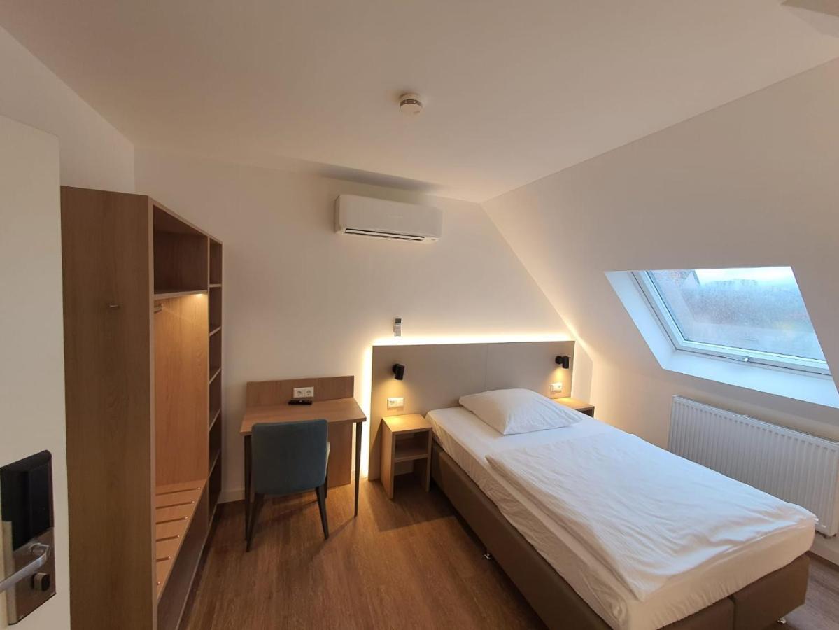 Hotel Zur Traube Moglingen Экстерьер фото